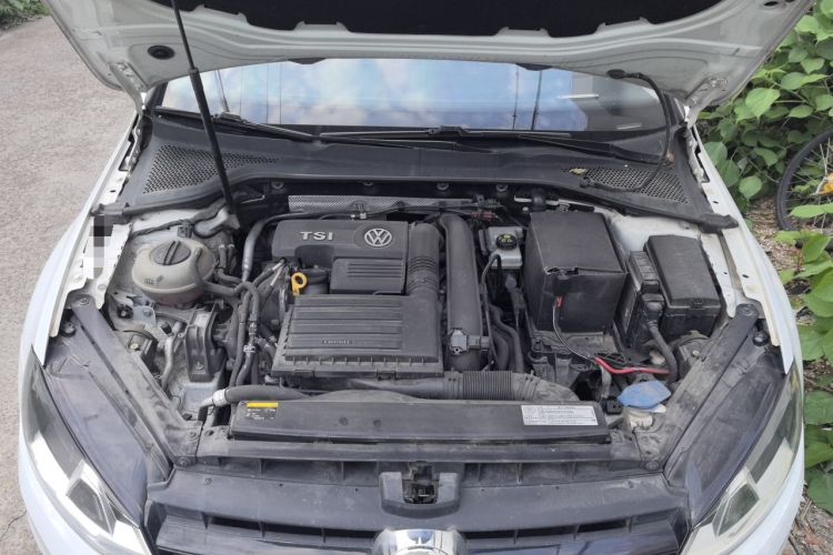 Used Volkswagen Golf 2016 230TSI Automatic Luxury Version Engine Bay