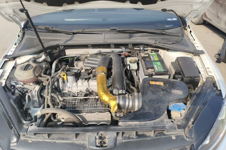 Used Volkswagen Golf 2016 1.4TSI Automatic R-Line Engine Bay