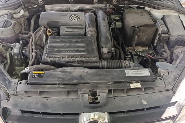 Used Volkswagen Golf 2016 230TSI Automatic Luxury Version Engine Bay