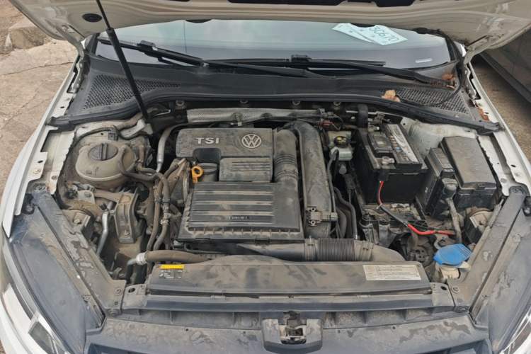 Used Volkswagen Golf 2016 230TSI Automatic Comfort Version Engine Bay