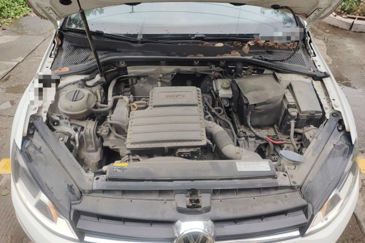 Used Volkswagen Golf 2016 1.6L Automatic Fashion Model Engine Bay