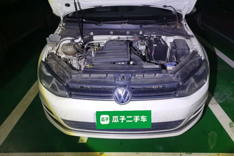Used Volkswagen Golf 2016 1.6L Manual Fashion Edition Engine Bay