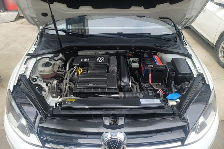Used Volkswagen Golf 2016 230TSI Automatic Comfort Version Engine Bay