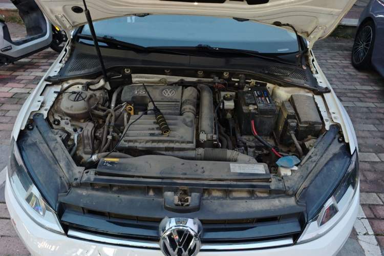 Used Volkswagen Golf 2016 230TSI Automatic Luxury Version Engine Bay
