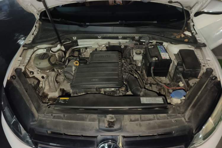 Used Volkswagen Golf 2016 1.6L Automatic Comfort Model Engine Bay