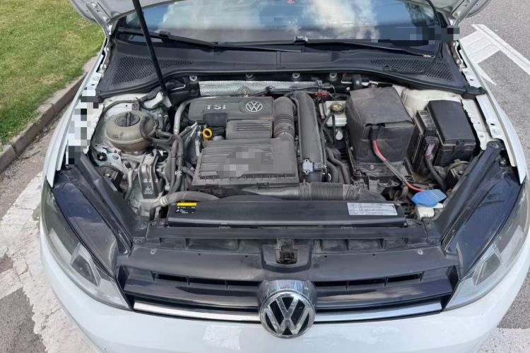 Used Volkswagen Golf 2016 230TSI Automatic Luxury Version Engine Bay