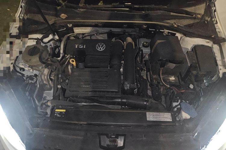 Used Volkswagen Golf 2016 230TSI Automatic Luxury Version Engine Bay