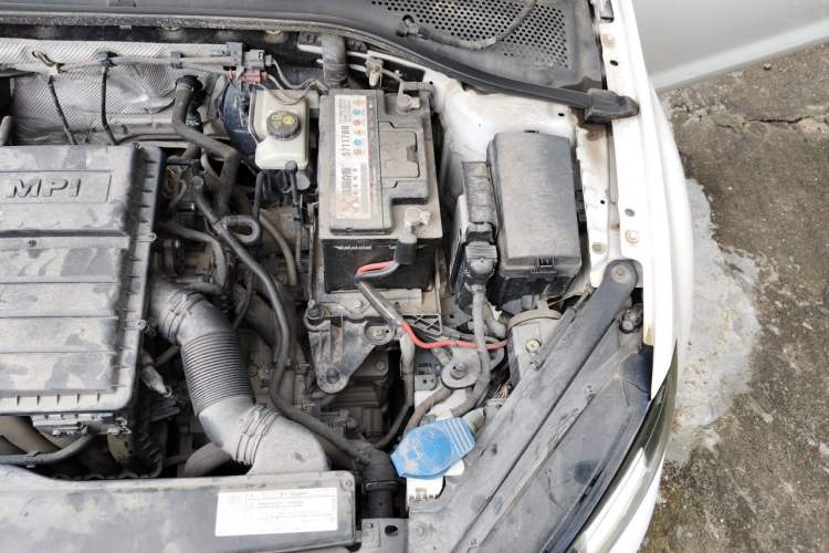 Used Volkswagen Golf 2016 1.6L Automatic Fashion Model Engine Bay Left