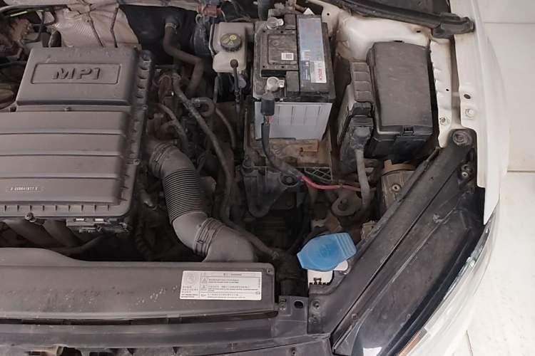 Used Volkswagen Golf 2016 1.6L Automatic Comfort Model Engine Bay Left