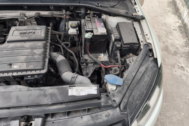 Used Volkswagen Golf 2016 1.6L Automatic Comfort Model Engine Bay Left