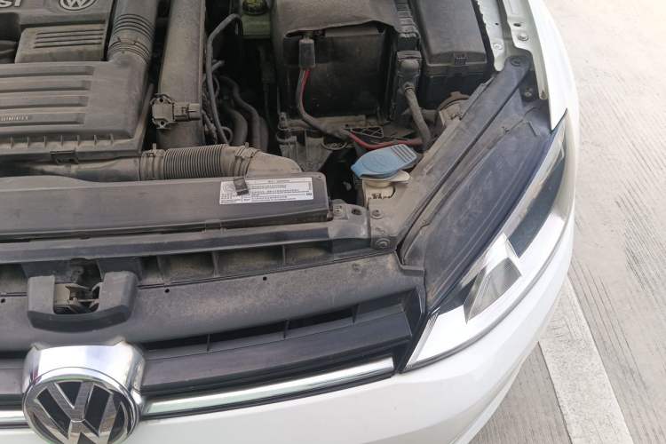 Used Volkswagen Golf 2016 230TSI Automatic Comfort Version Engine Bay Left