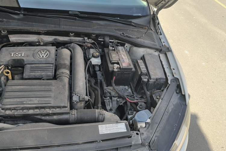 Used Volkswagen Golf 2016 230TSI Automatic Comfort Version Engine Bay Left
