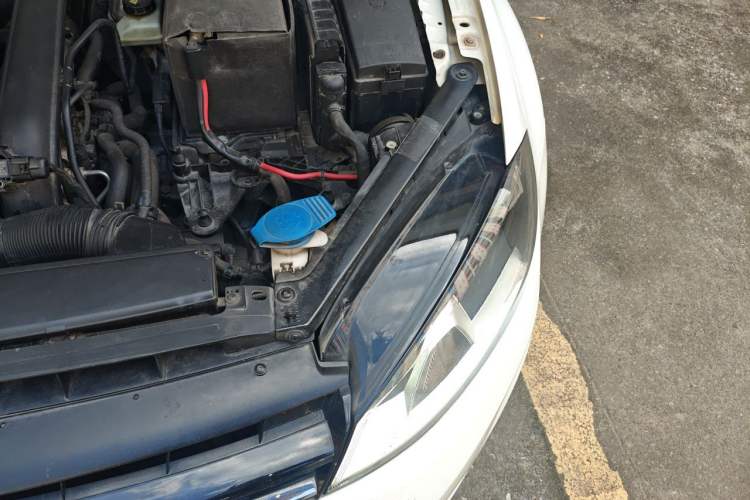 Used Volkswagen Golf 2016 230TSI Automatic Comfort Version Engine Bay Left