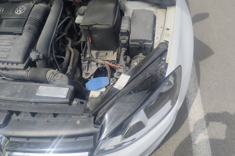 Used Volkswagen Golf 2016 230TSI Automatic Luxury Version Engine Bay Left
