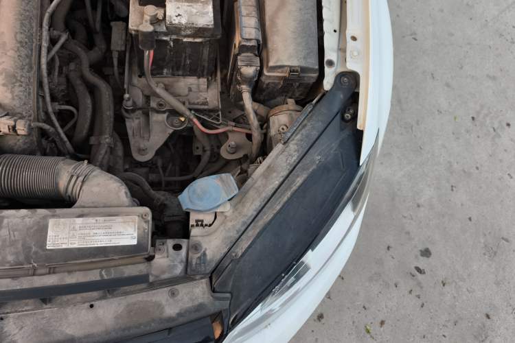 Used Volkswagen Golf 2016 230TSI Automatic Comfort Version Engine Bay Left