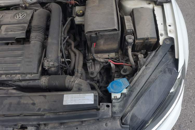 Used Volkswagen Golf 2016 1.4TSI Automatic R-Line Engine Bay Left