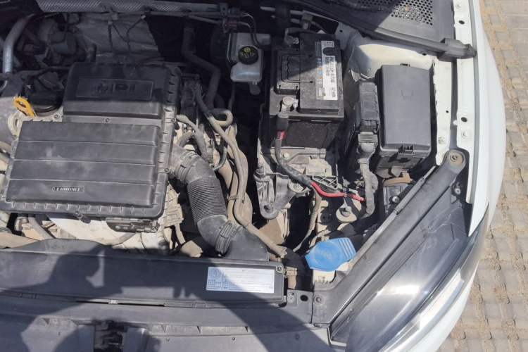 Used Volkswagen Golf 2016 1.6L Manual Fashion Edition Engine Bay Left
