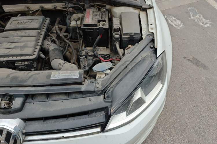 Used Volkswagen Golf 2016 1.6L Automatic Fashion Model Engine Bay Left