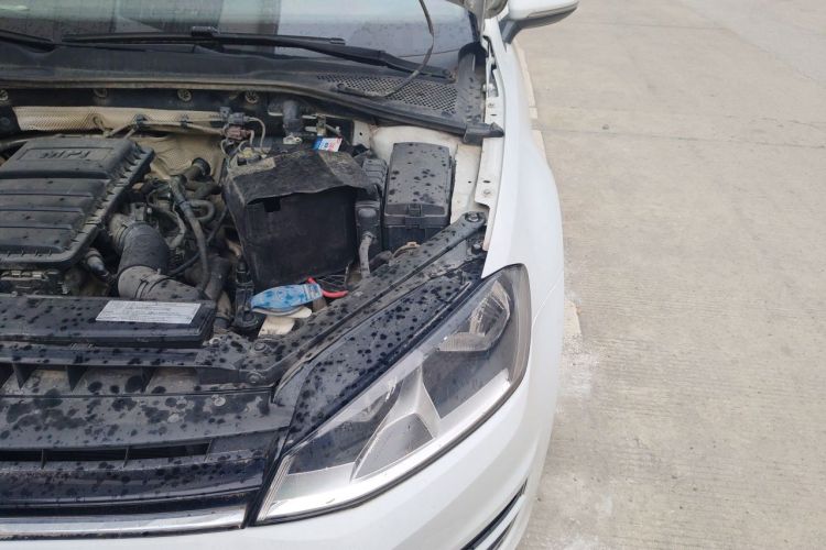 Used Volkswagen Golf 2016 1.6L Automatic Comfort Model Engine Bay Left