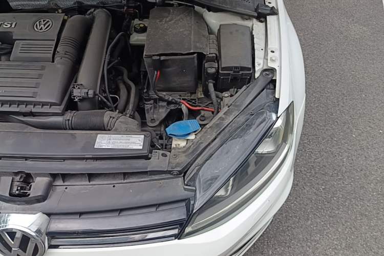 Used Volkswagen Golf 2016 1.4TSI Automatic R-Line Engine Bay Left