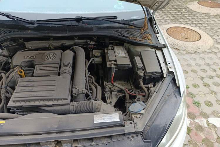 Used Volkswagen Golf 2016 230TSI Automatic Comfort Version Engine Bay Left
