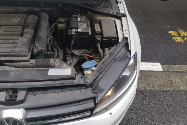 Used Volkswagen Golf 2016 1.4 TSI 25th Anniversary Edition Engine Bay Left