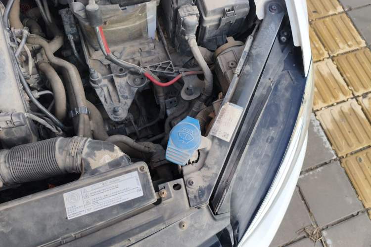 Used Volkswagen Golf 2016 230TSI Automatic Comfort Version Engine Bay Left