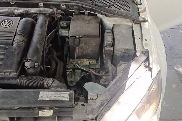 Used Volkswagen Golf 2016 230TSI Automatic Luxury Version Engine Bay Left