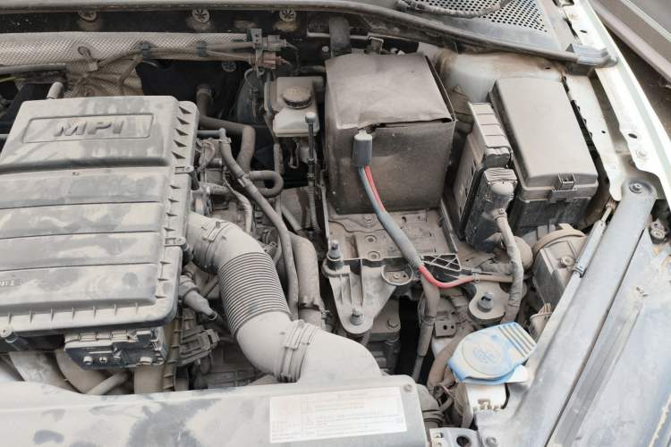 Used Volkswagen Golf 2016 1.6L Automatic Comfort Model Engine Bay Left
