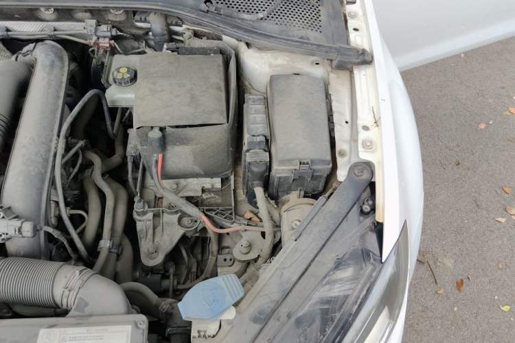 Used Volkswagen Golf 2016 230TSI Automatic Comfort Version Engine Bay Left