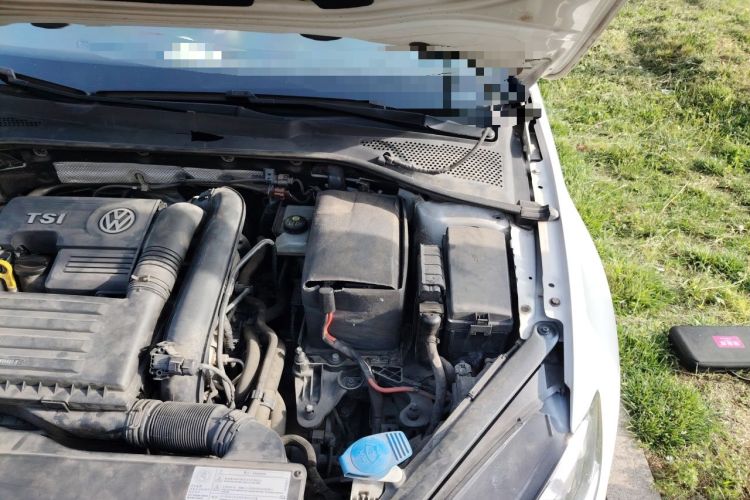 Used Volkswagen Golf 2016 1.4TSI Automatic R-Line Engine Bay Left
