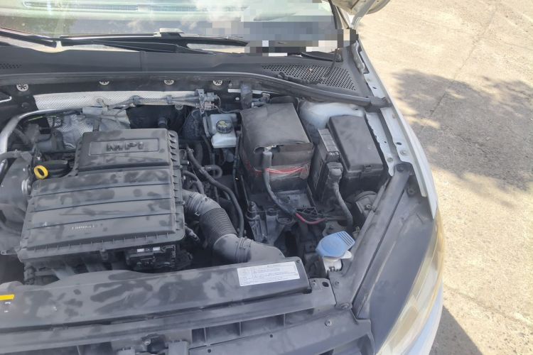 Used Volkswagen Golf 2016 1.6L Automatic Comfort Model Engine Bay Left