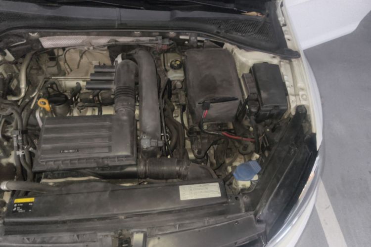 Used Volkswagen Golf 2016 1.4TSI Automatic R-Line Engine Bay Left