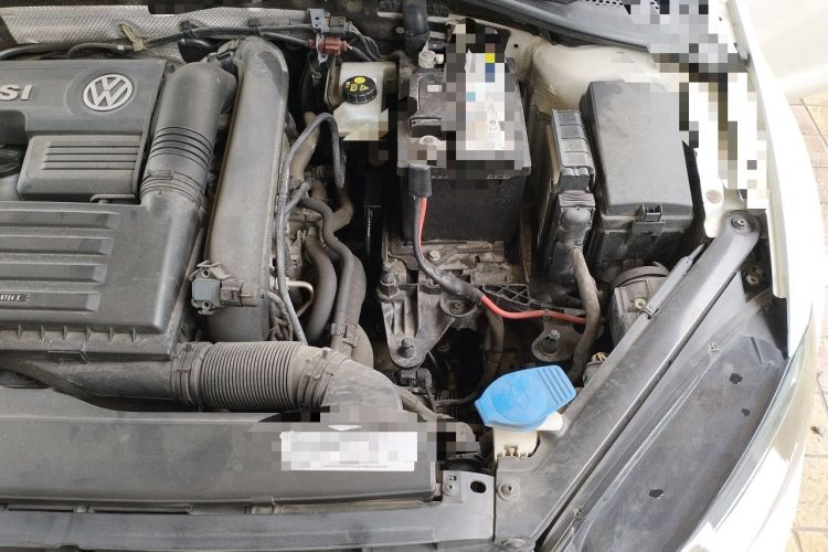 Used Volkswagen Golf 2016 230TSI Automatic Comfort Version Engine Bay Left