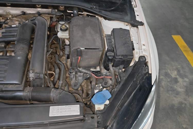 Used Volkswagen Golf 2016 1.4TSI Automatic R-Line Engine Bay Left