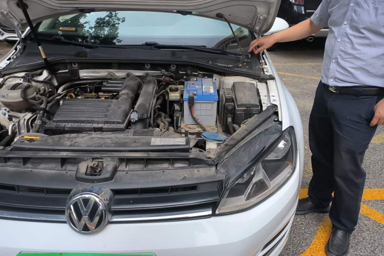 Used Volkswagen Golf 2016 230TSI Automatic Comfort Version Engine Bay Left
