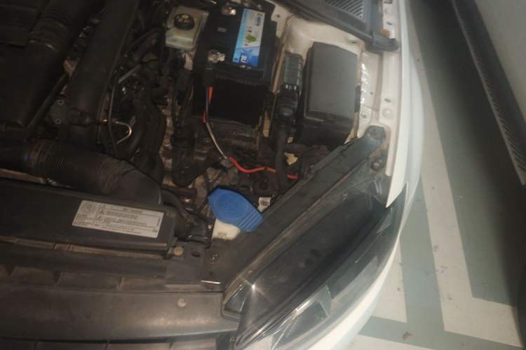Used Volkswagen Golf 2016 230TSI Automatic Comfort Version Engine Bay Left