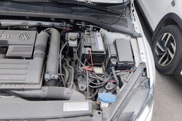 Used Volkswagen Golf 2016 230TSI Automatic Comfort Version Engine Bay Left