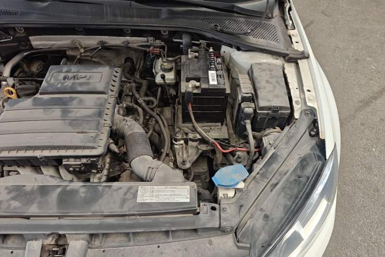 Used Volkswagen Golf 2016 1.6L Automatic Comfort Model Engine Bay Left