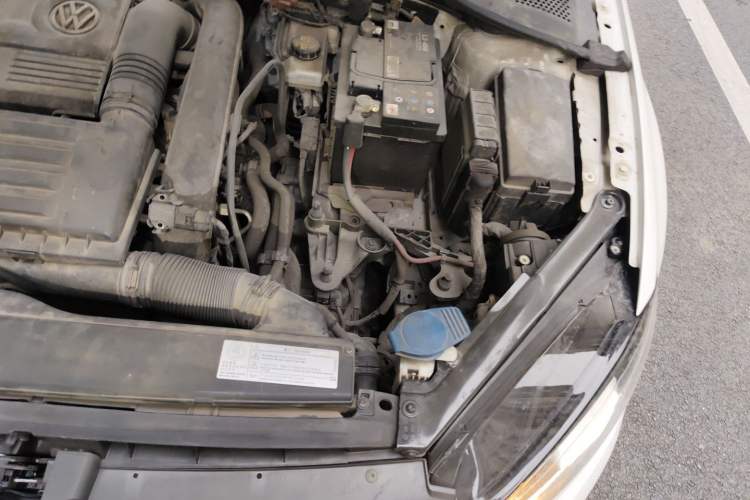 Used Volkswagen Golf 2016 230TSI Automatic Comfort Version Engine Bay Left