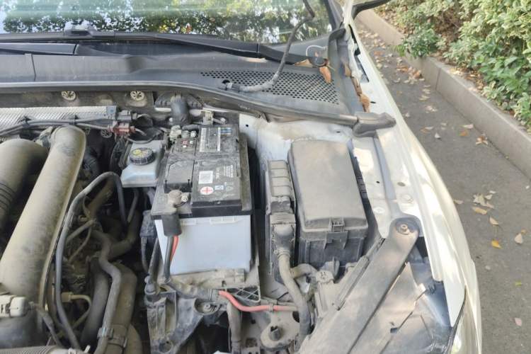 Used Volkswagen Golf 2016 1.4TSI Automatic R-Line Engine Bay Left