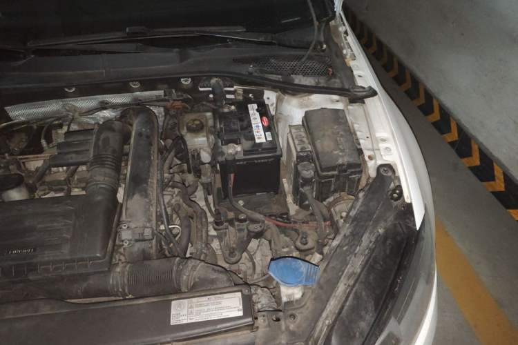Used Volkswagen Golf 2016 230TSI Automatic Comfort Version Engine Bay Left