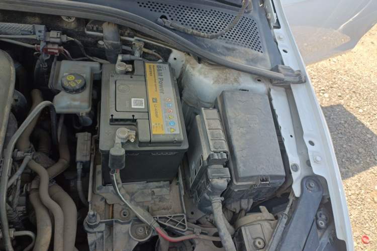 Used Volkswagen Golf 2016 230TSI Automatic Comfort Version Engine Bay Left