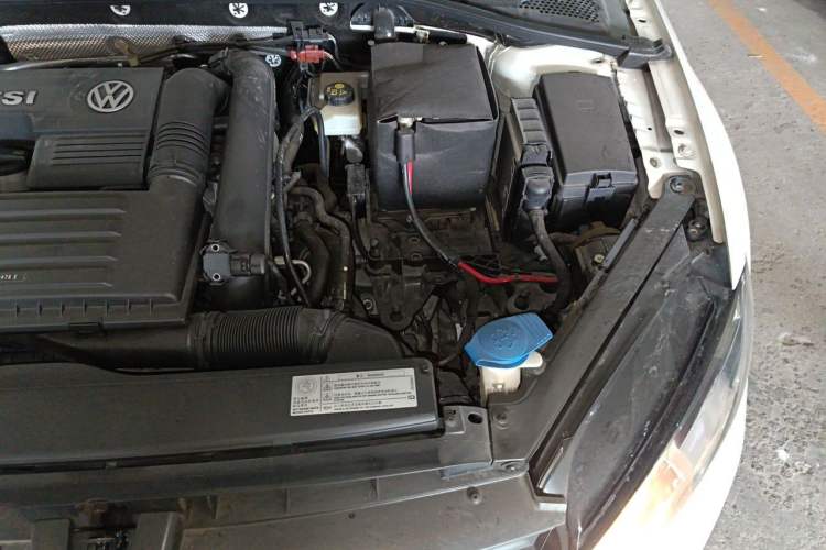 Used Volkswagen Golf 2016 230TSI Automatic Comfort Version Engine Bay Left