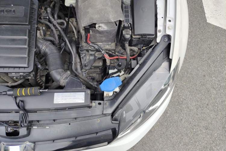 Used Volkswagen Golf 2016 1.6L Automatic Comfort Model Engine Bay Left