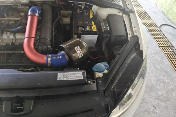 Used Volkswagen Golf 2016 230TSI Manual Comfort Version Engine Bay Left