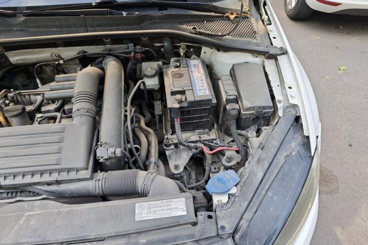 Used Volkswagen Golf 2016 230TSI Automatic Comfort Version Engine Bay Left