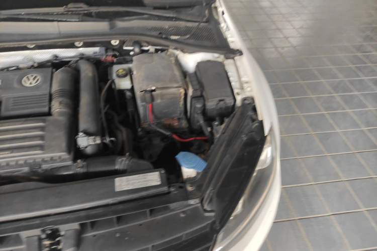 Used Volkswagen Golf 2016 1.4 TSI 25th Anniversary Edition Engine Bay Left