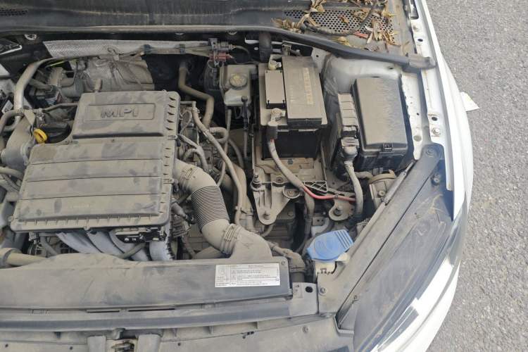 Used Volkswagen Golf 2016 1.6L Automatic Comfort Model Engine Bay Left