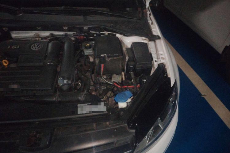 Used Volkswagen Golf 2016 230TSI Automatic Luxury Version Engine Bay Left